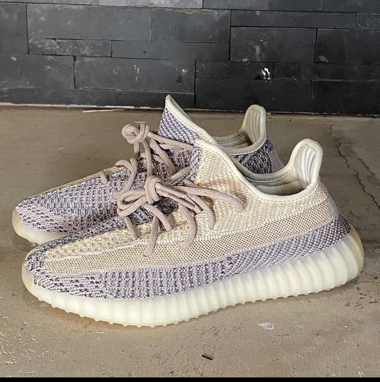 EI -Yzy 350 V2 Grey Pearl Sneaker