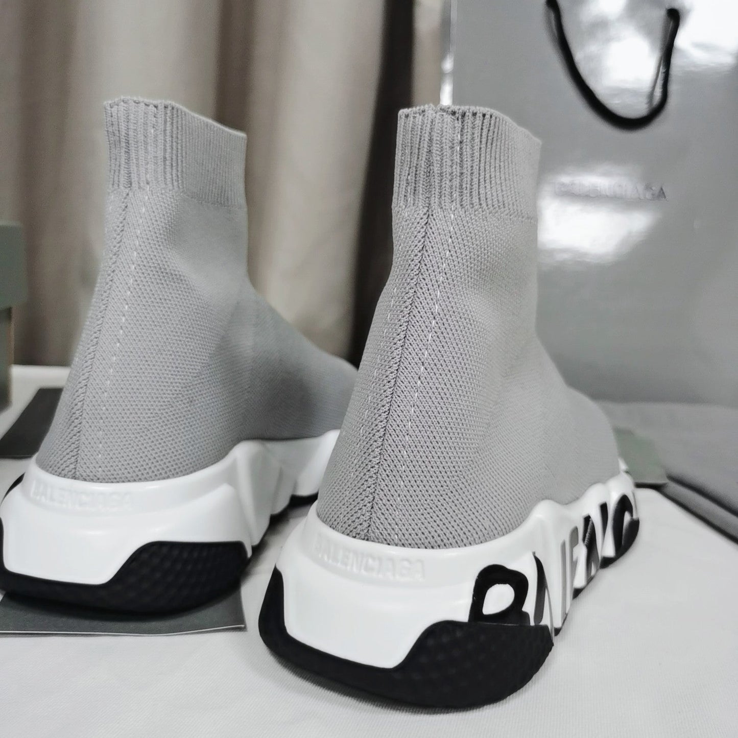 EI -Bla Speed Print Stretch Knit Sneakers