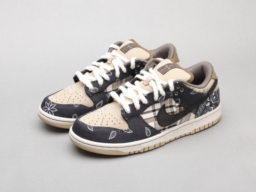 EI -Travis Scott x SB Dunk Low Cashew Blossom