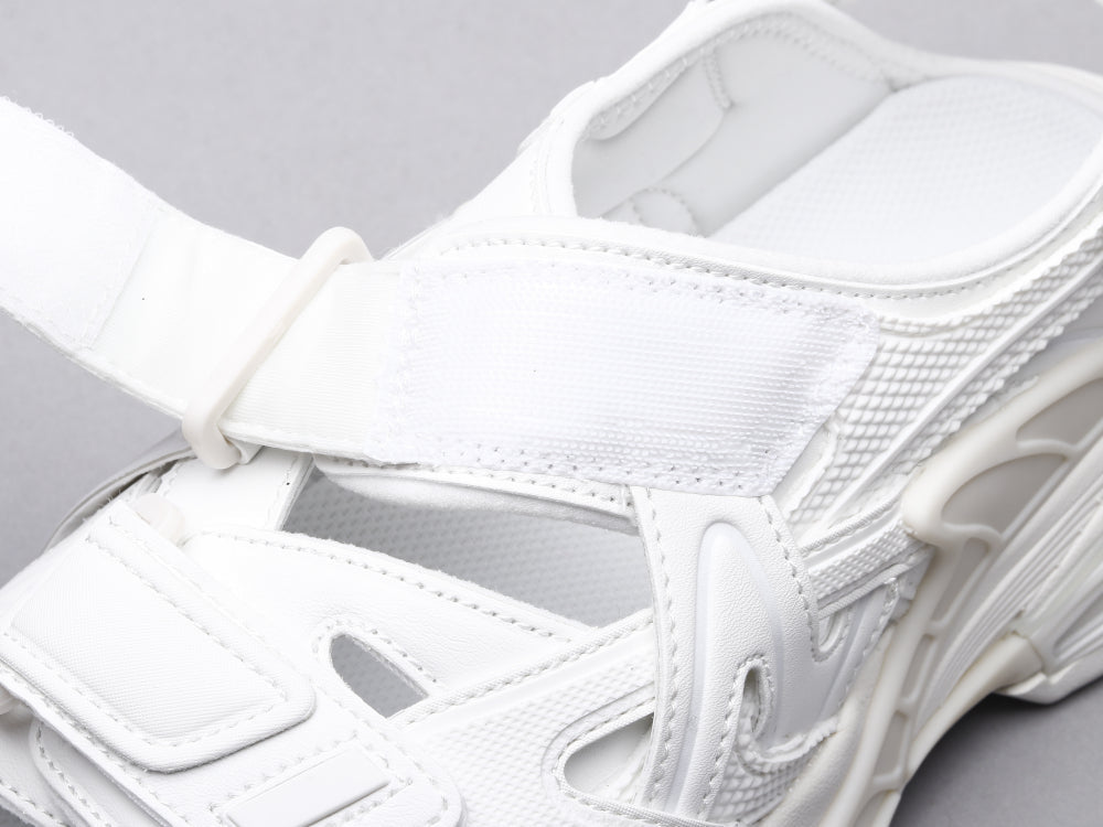 EI -Bla Track Sandals White Sneaker