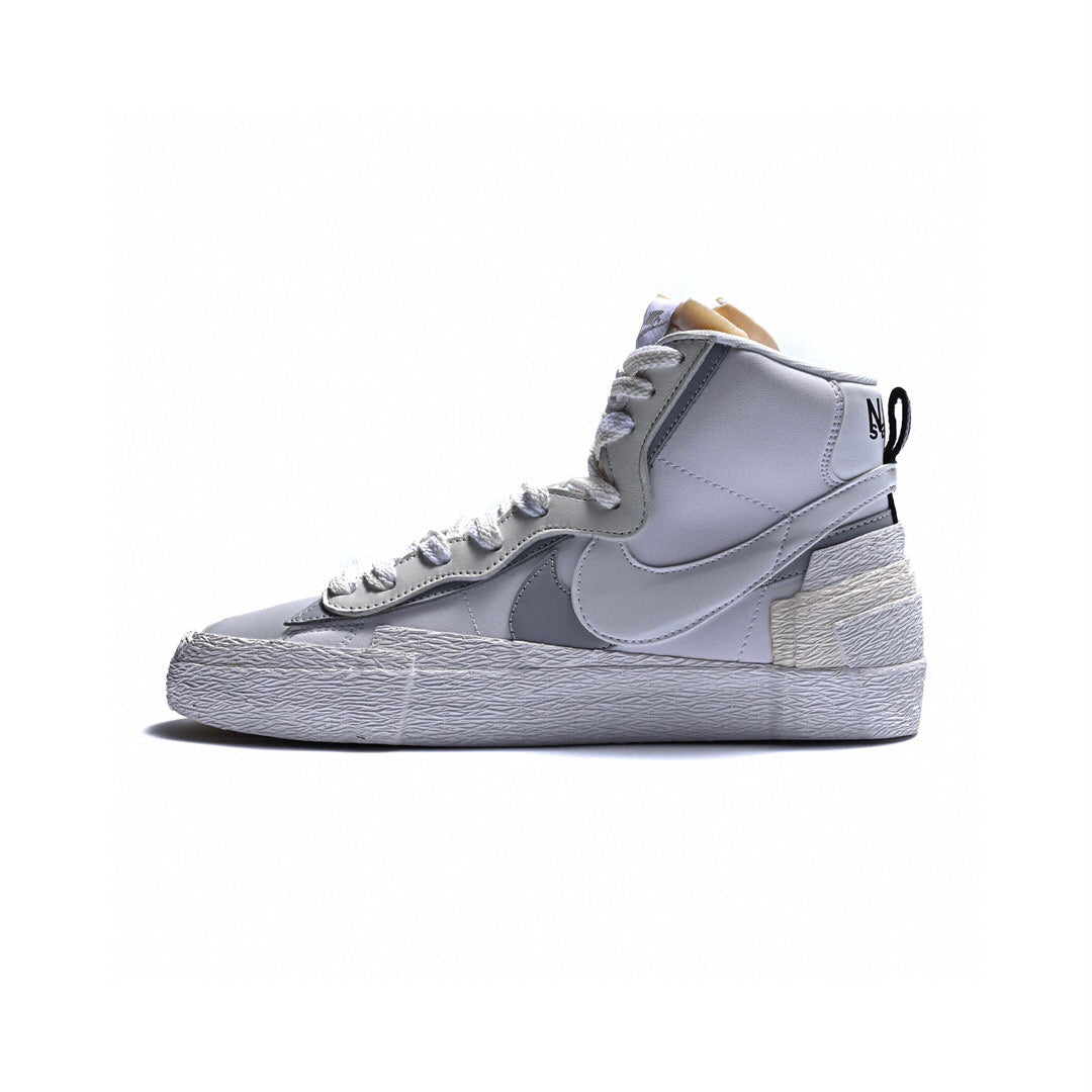 EI -Sacai x Blazer Mid Off-White