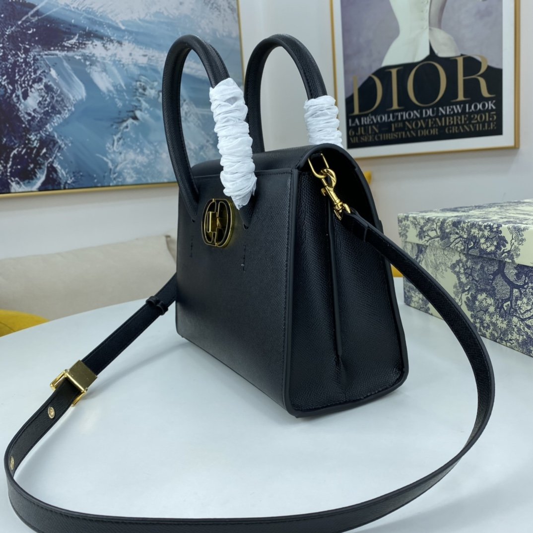 EI - Top Handbags DIR 079