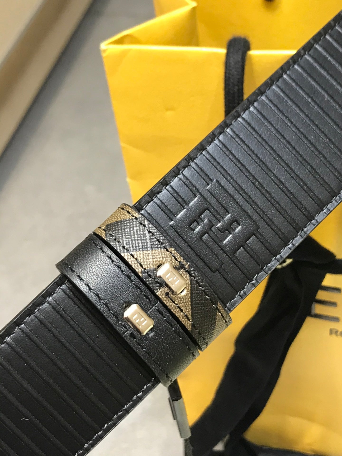 EI - Top  FEI  BELTS 007