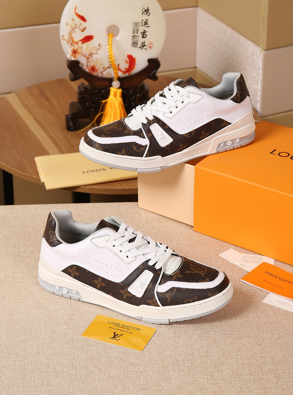 EI -LUV SurfaCE In CEnogram Sneaker