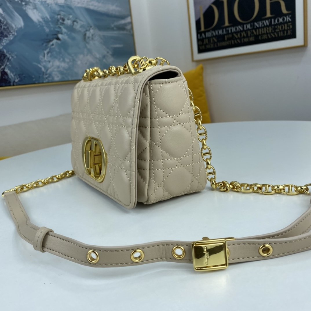 EI - Top Handbags DIR 069