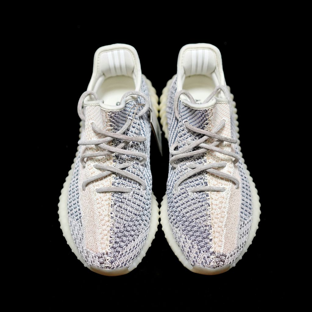 EI -Yzy 350 V2 Ash Pearl Sneaker