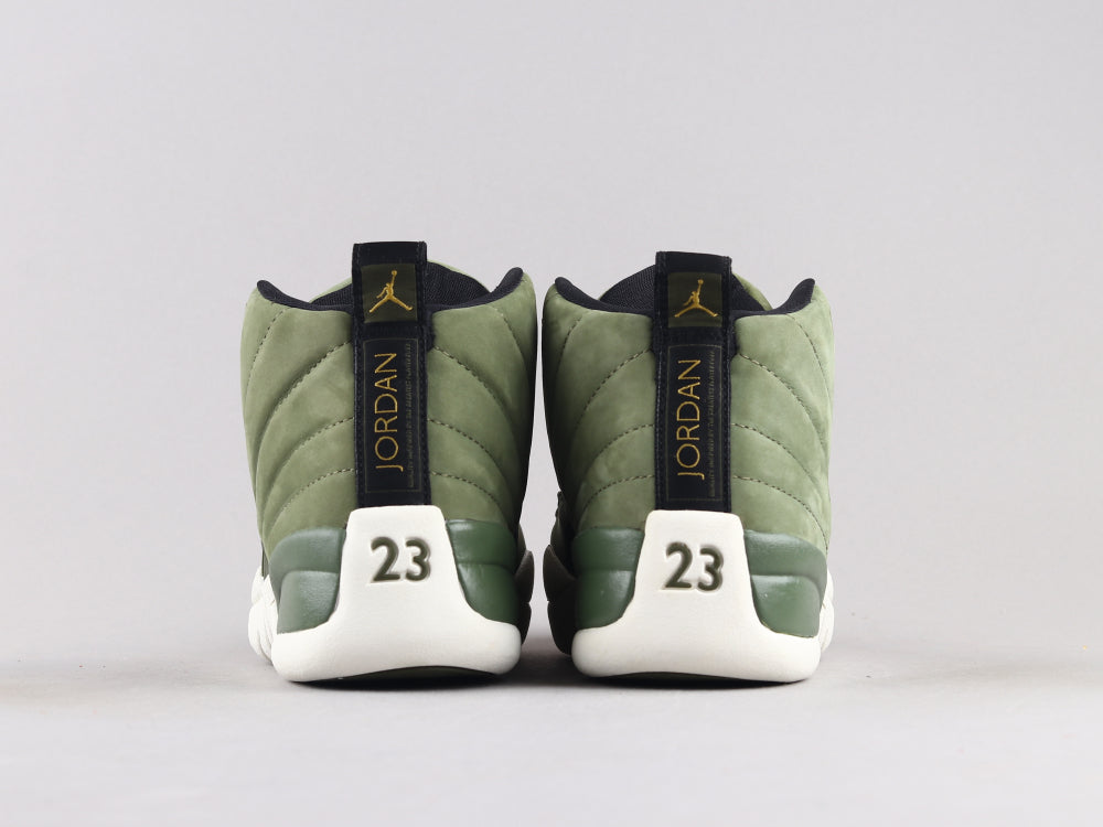 EI -AJ12 CP3 Paul