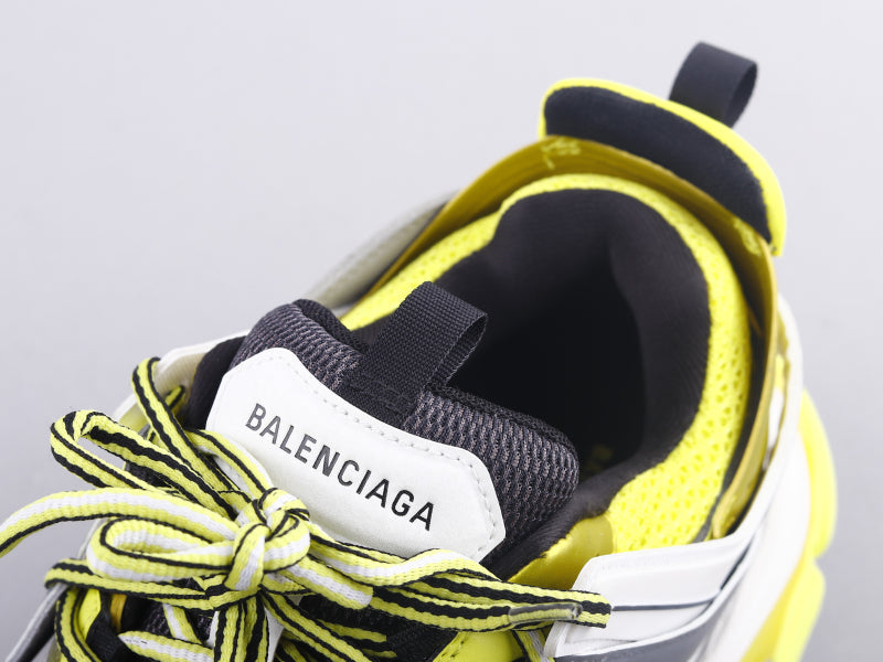 EI -Bla Track Three Generations Sneaker