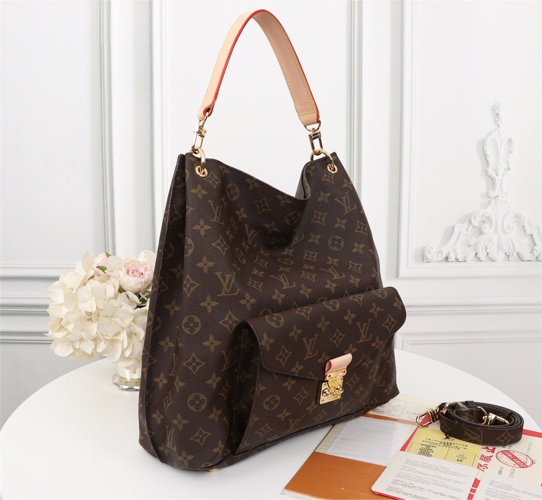 EI - Top Handbags LUV 299