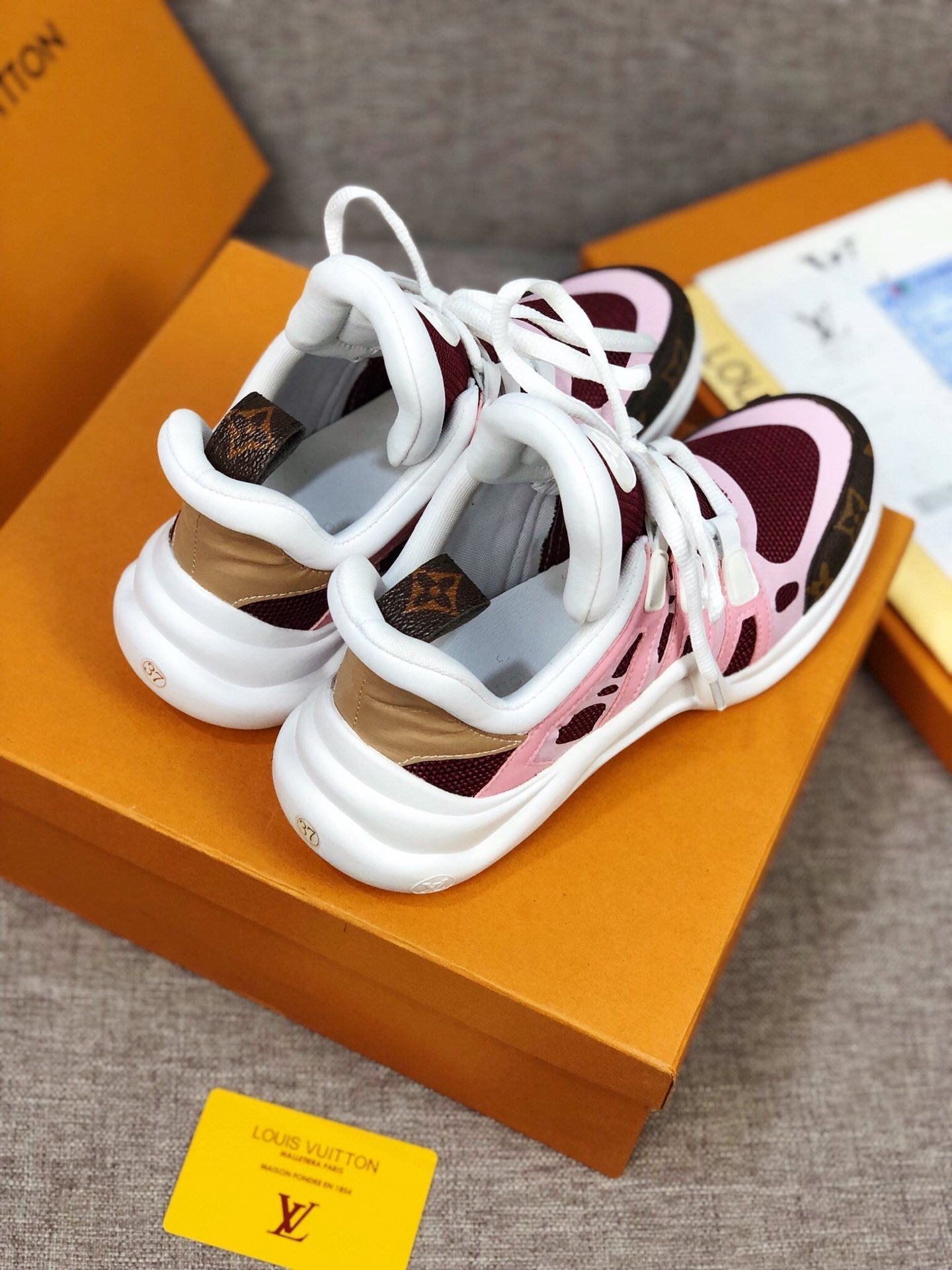 EI -LUV Archlight Pink Brown Sneaker