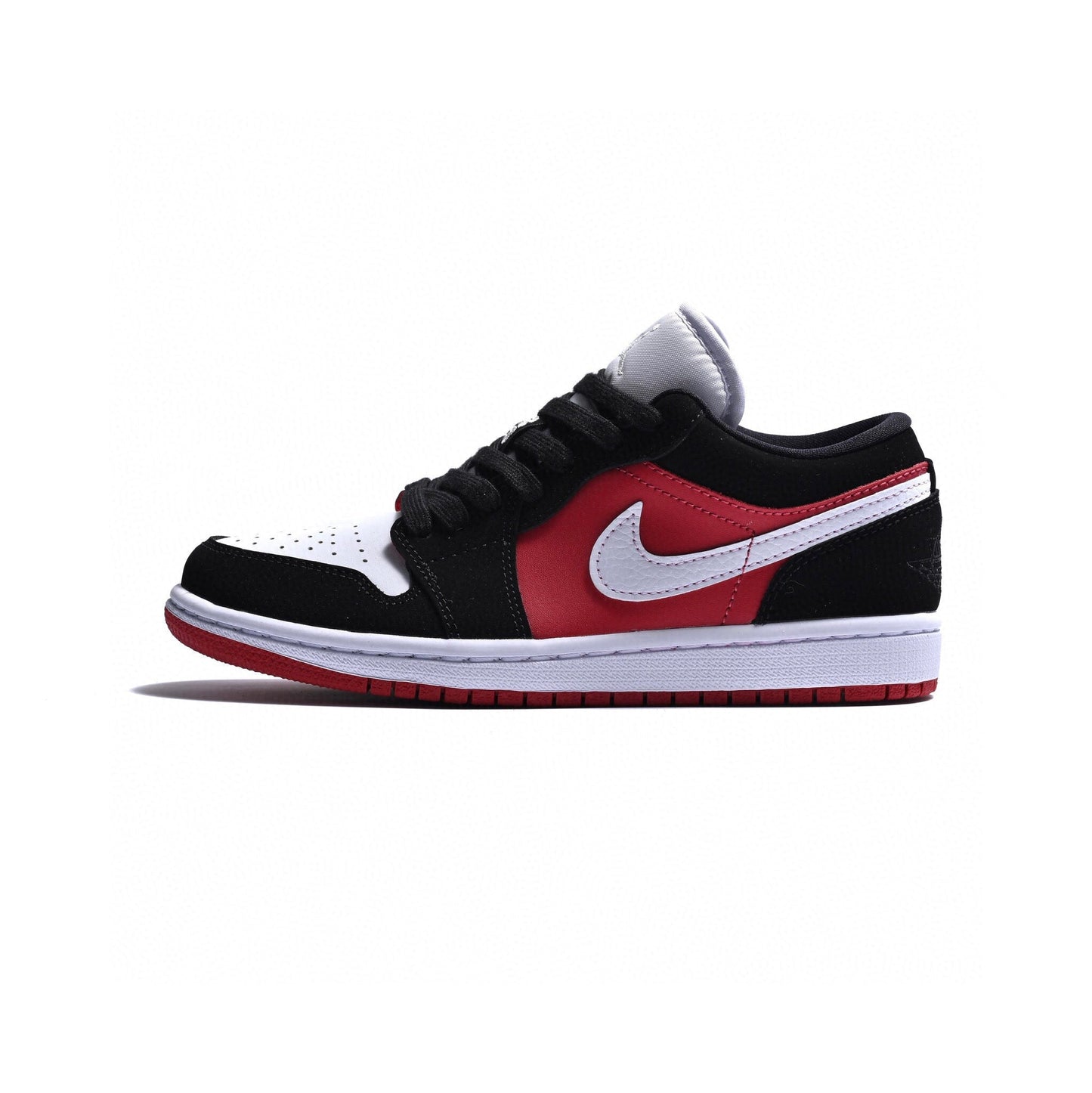 EI -AJ1 Low Bull Chicago Ladies