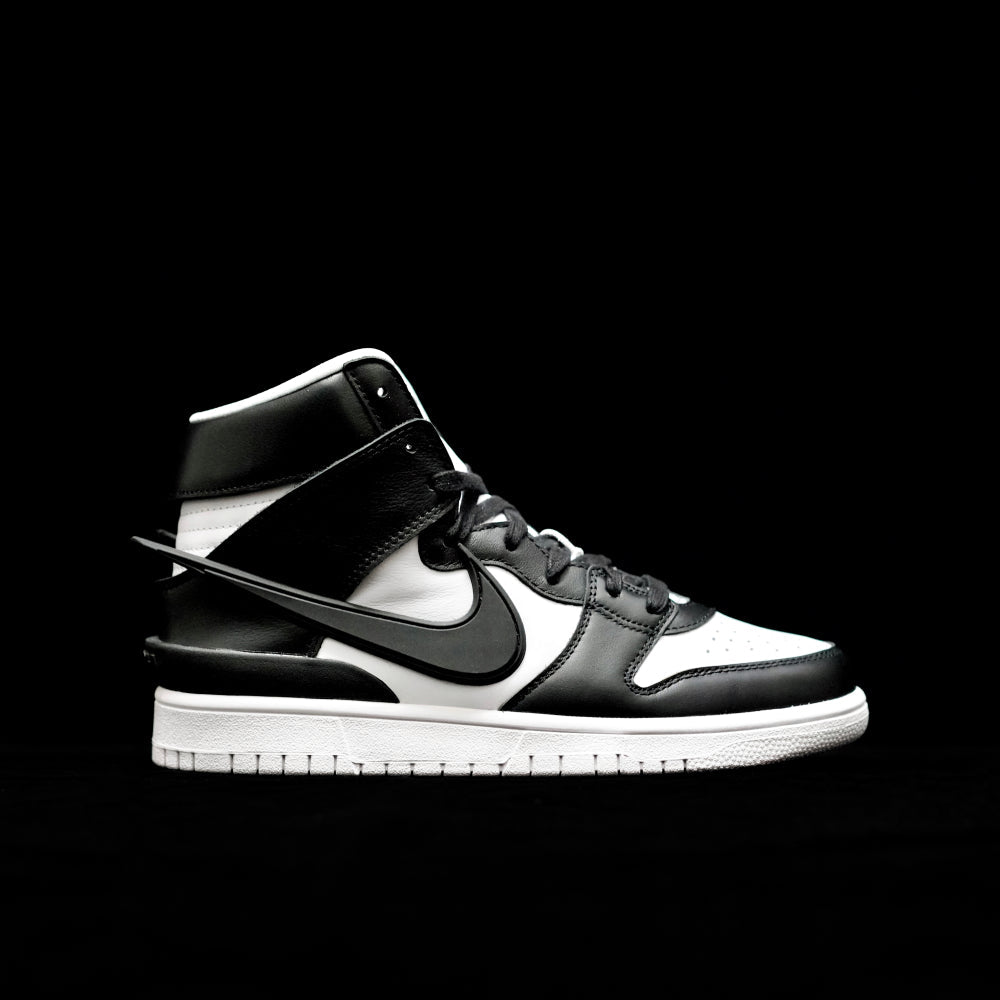 EI -AMBUSH x DUNK HIGH Black & White Collaboration