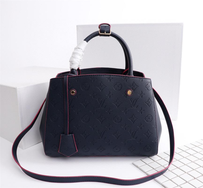 EI - Top Handbags LUV 040