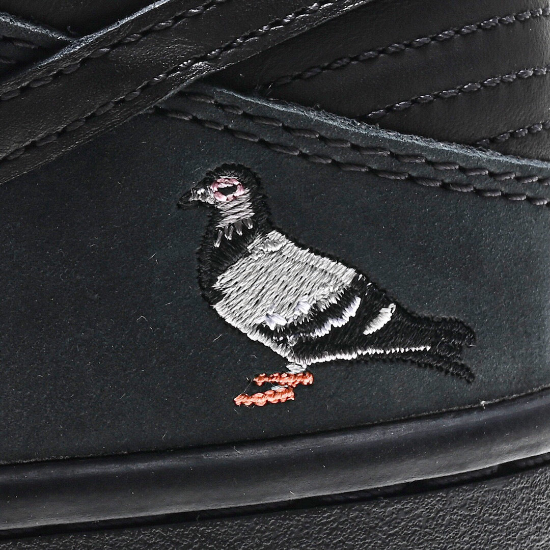 EI -Staple co-branded black pigeon