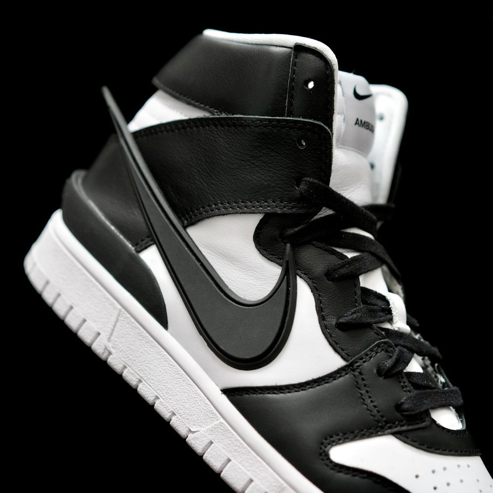 EI -AMBUSH x DUNK HIGH Black & White Collaboration