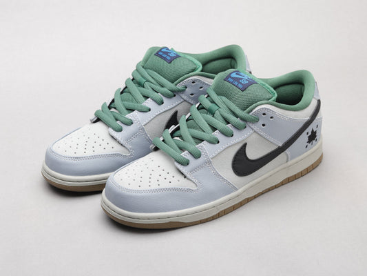 EI -NKE SB Dunk Low “Maple Leaf”