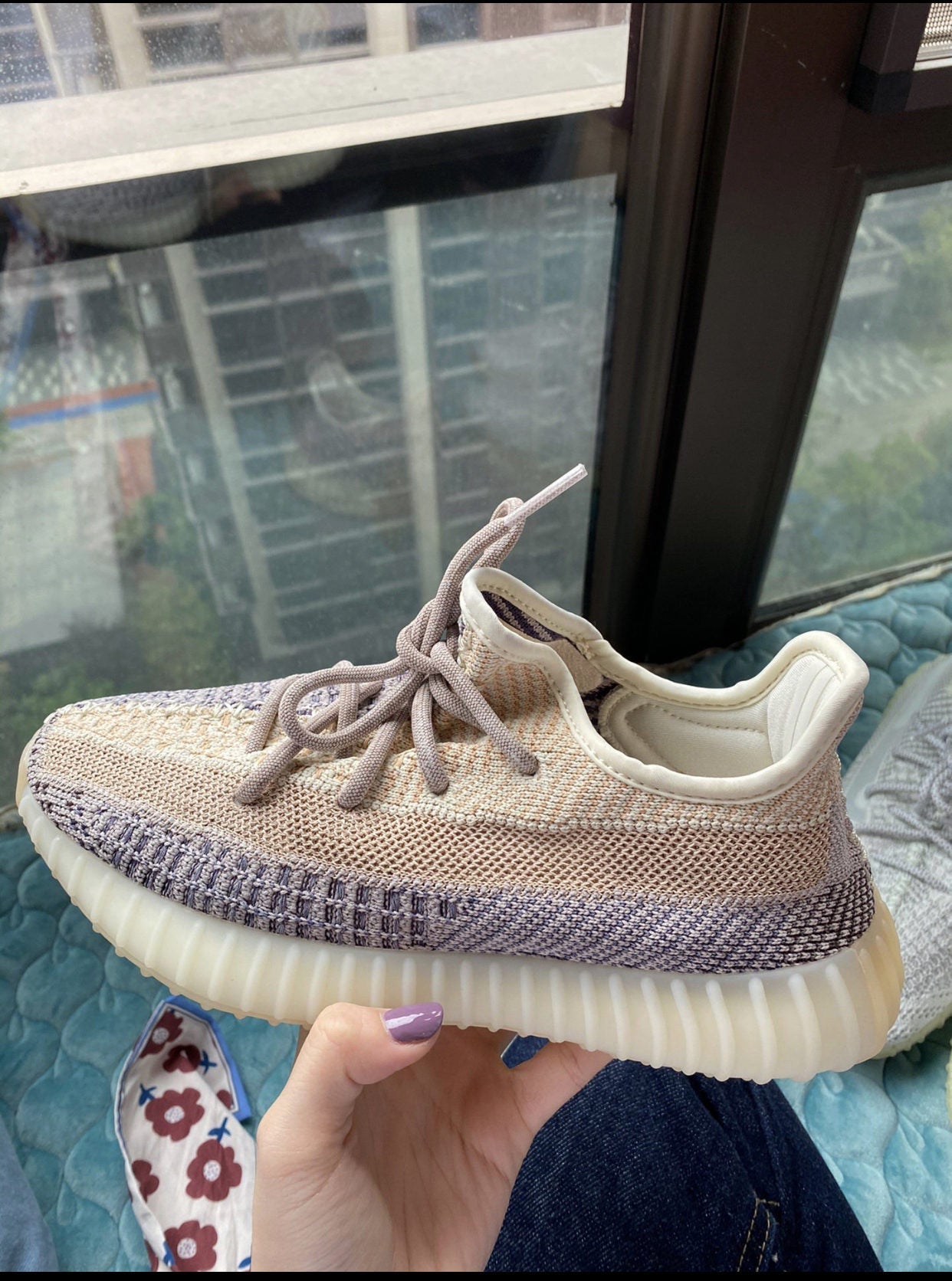 EI -Yzy 350 V2 Grey Pearl Sneaker