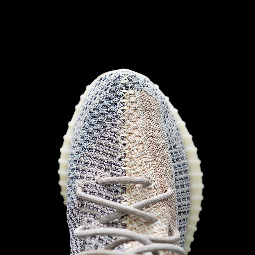 EI -Yzy 350 V2 Ash Pearl Sneaker